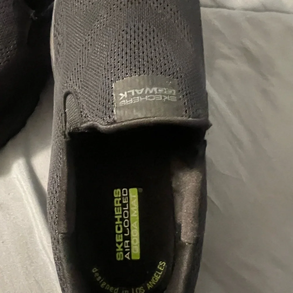 Skechers Black Loafers Sleek Slip-On Comfort - Picture 3 of 6